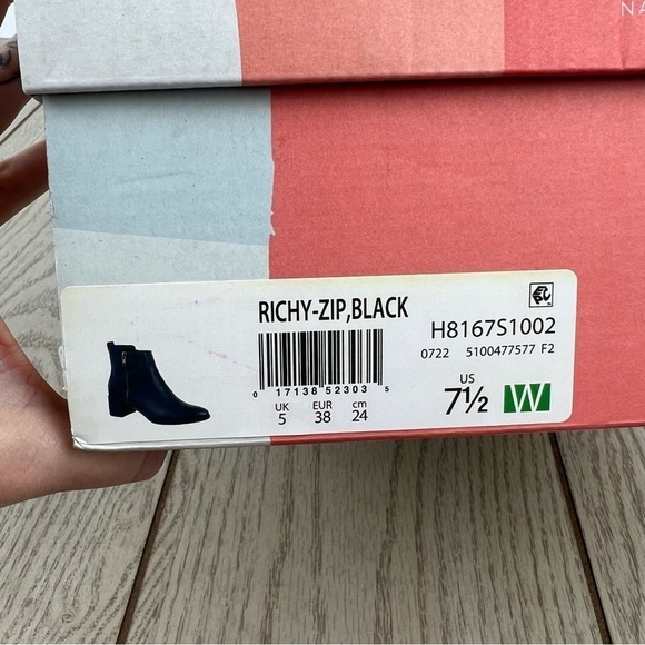 Soul Naturalizer Richy Zip Women's Ankle Boots 7.5W Black Faux Leather $120 - Picture 10 of 10